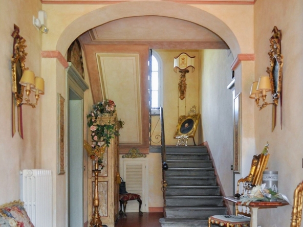 pardossi-luxury-tuscany-villa-grandius-living-4